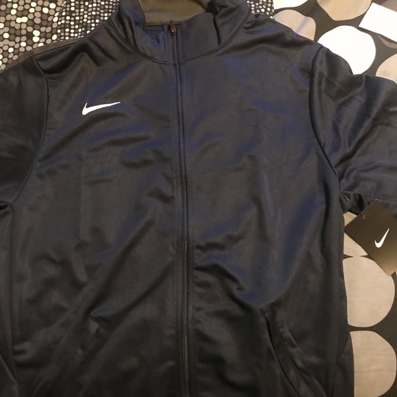 Nike sweatshirt - Picture 2 of 2